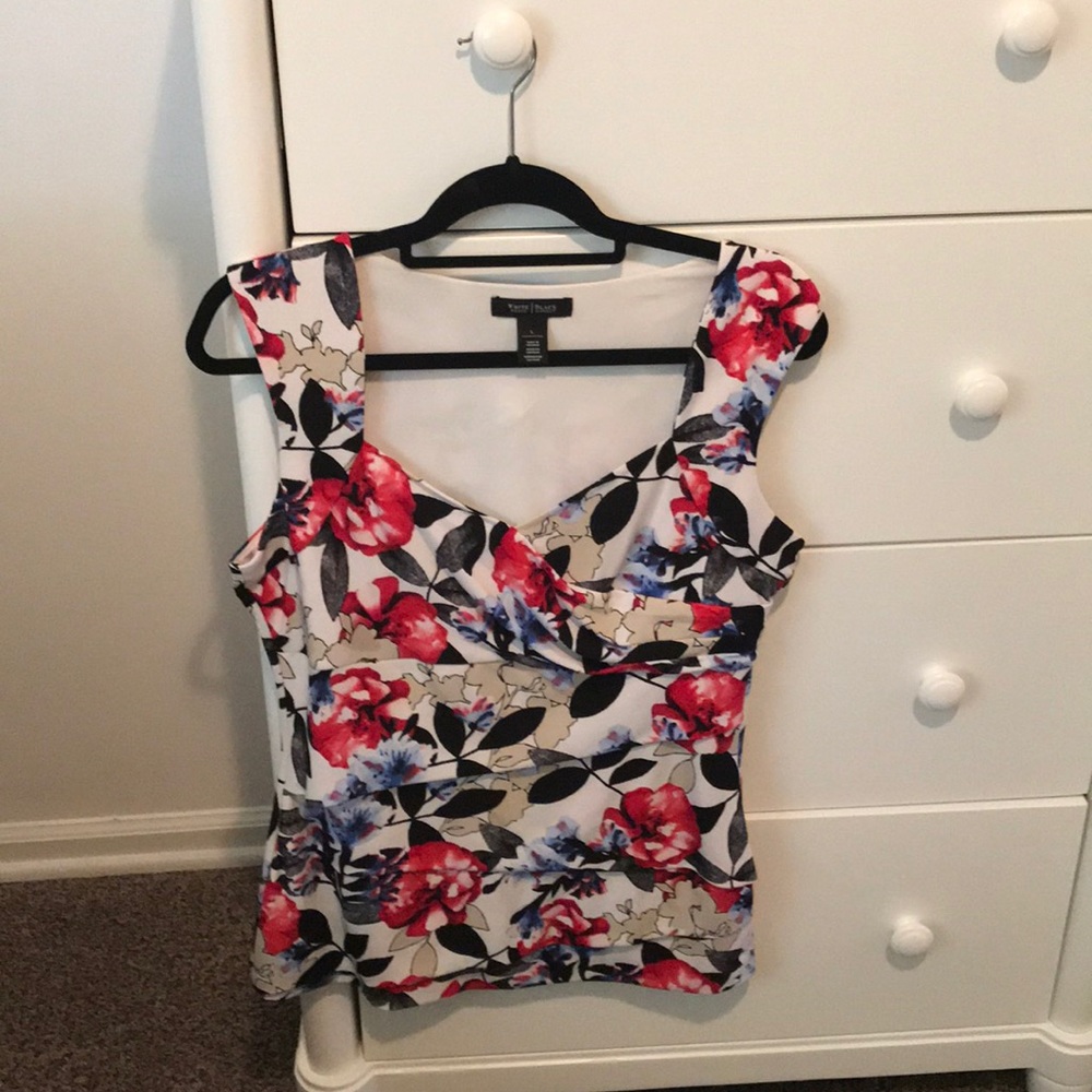 White House Black Market Floral cap sleeve top